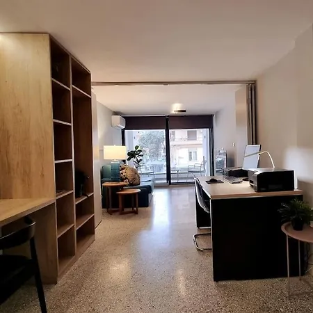 μπροστά στη πλατεία ναυαρίνου/τσιμισκη Apartamento