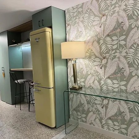 μπροστά στη πλατεία ναυαρίνου/τσιμισκη Apartamento Tesalónica